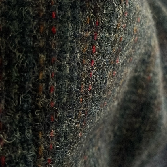 Gorgeous vintage wool skirt, size 16 1/2 beautiful tweed gray - Picture 9 of 9